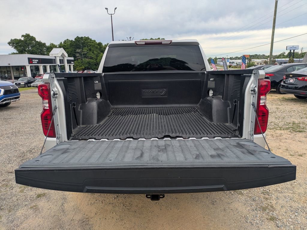 Used 2019 Chevrolet Silverado 1500 LT w/ Texas Edition image 12