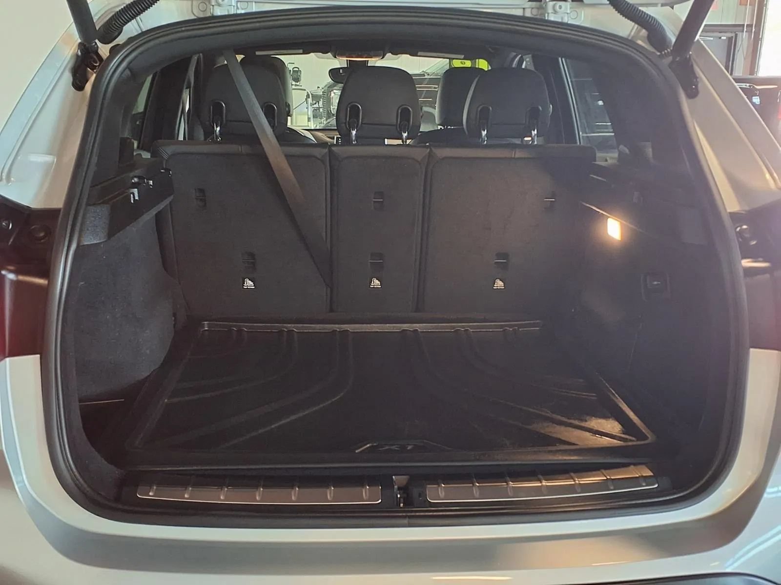 Used 2018 BMW X1 xDrive28i AWD/4WD image 7