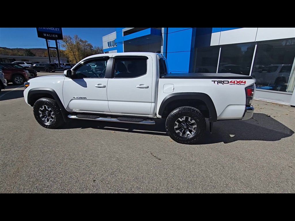Used 2023 Toyota Tacoma TRD Off-Road AWD/4WD image 6