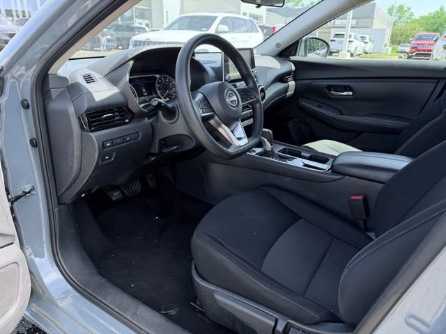 Used 2024 Nissan Sentra SV FWD image 17