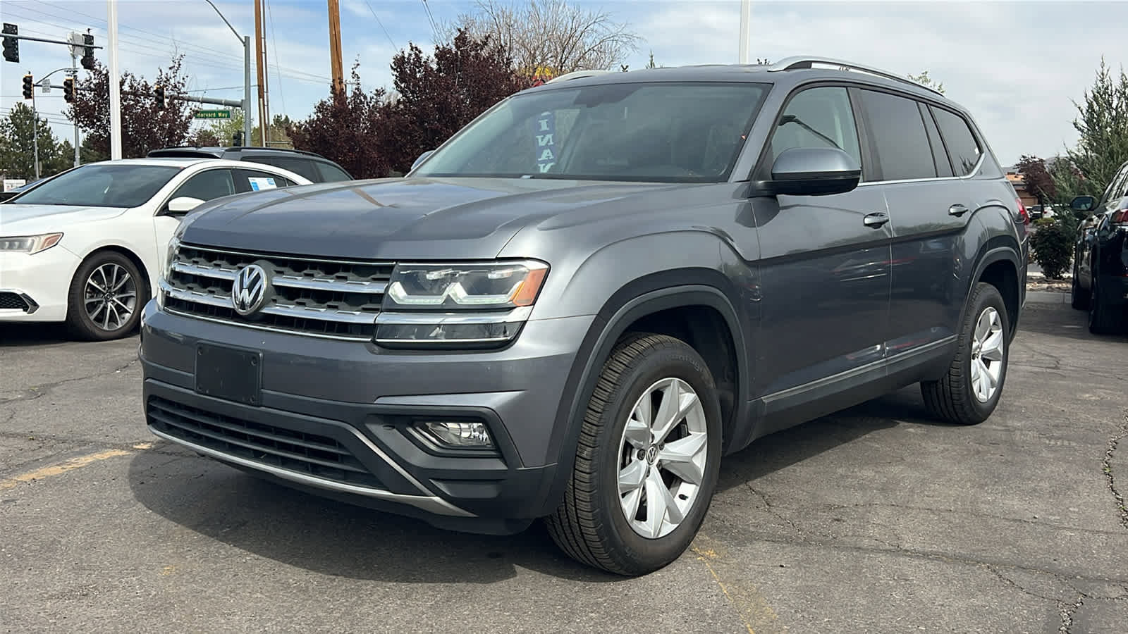 Used 2018 Volkswagen Atlas SE image 1