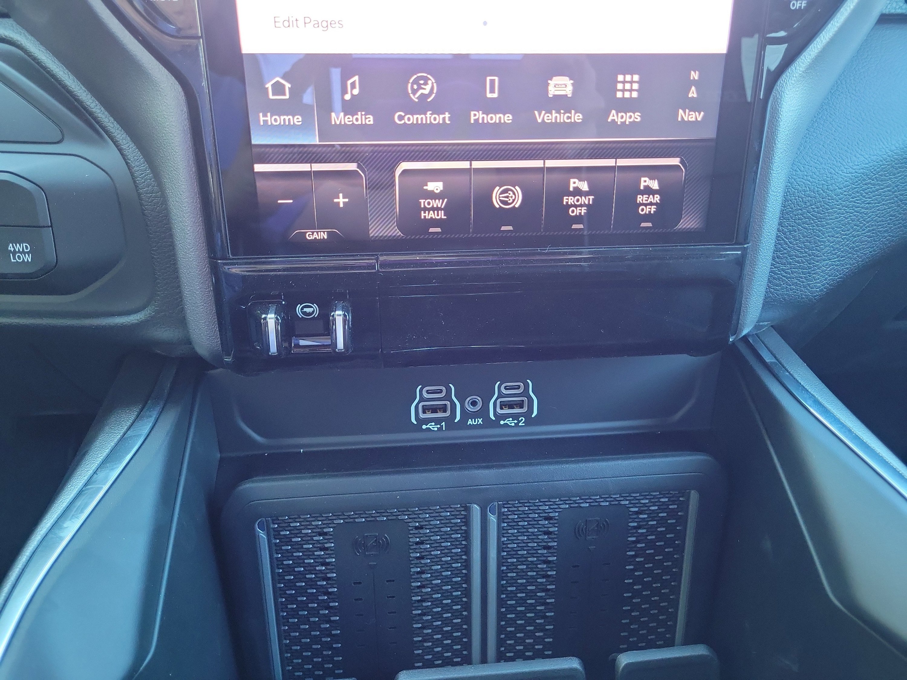 New 2026 RAM 2500 Laramie AWD/4WD image 33
