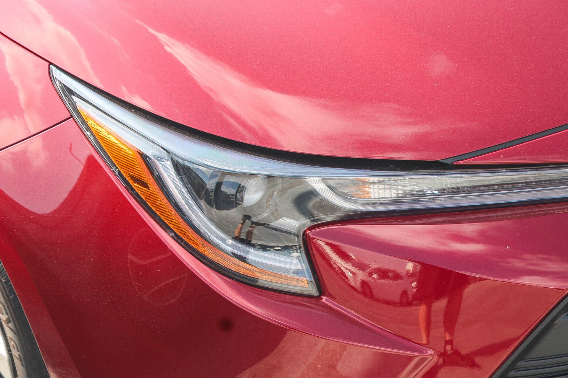 Used 2025 Toyota Corolla LE FWD image 2