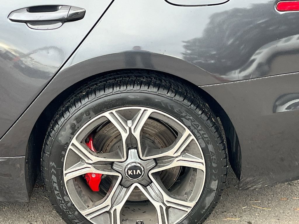 Used 2023 Kia Stinger GT2 image 31