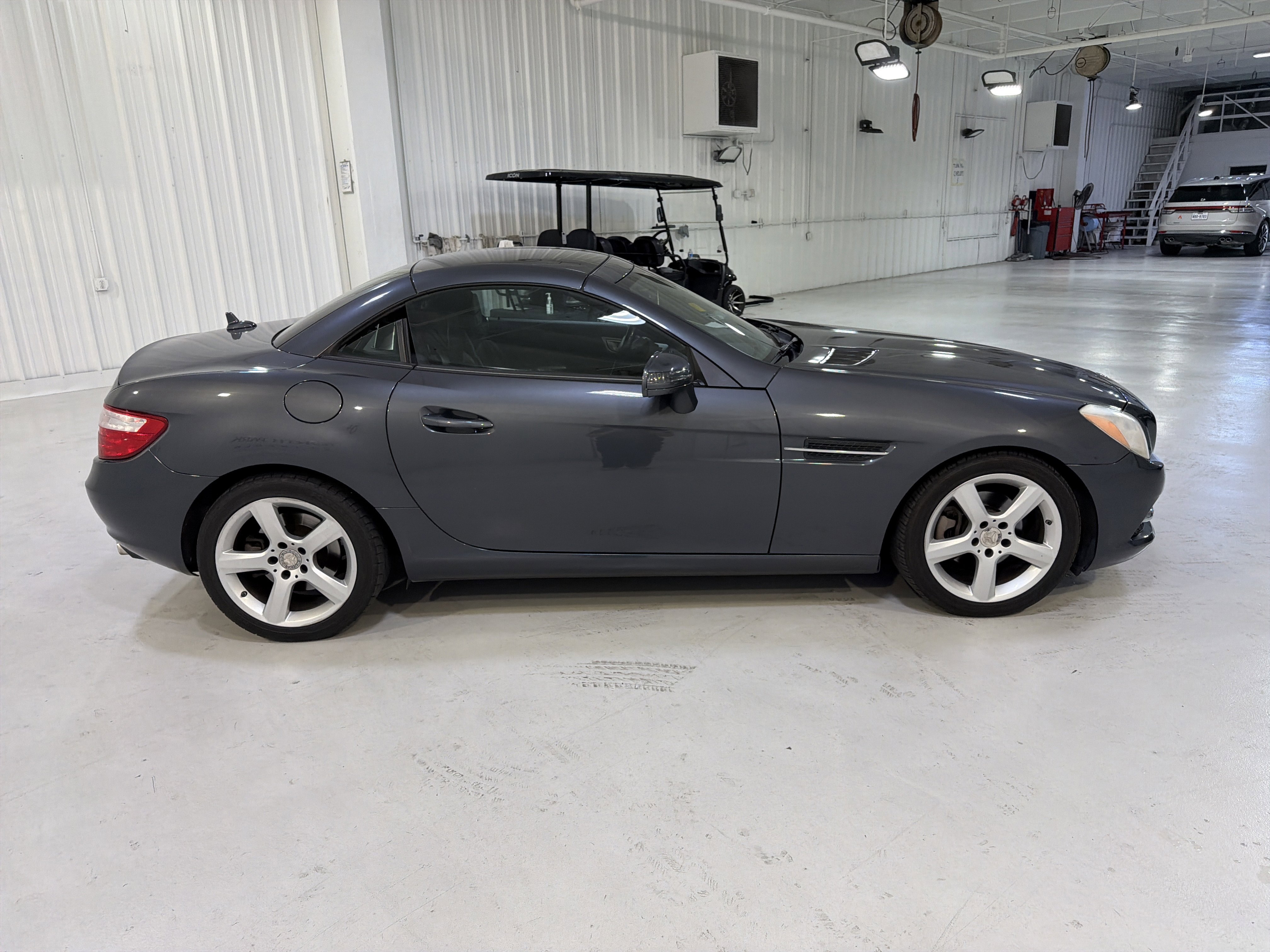 Used 2015 Mercedes-Benz SLK 250 image 7