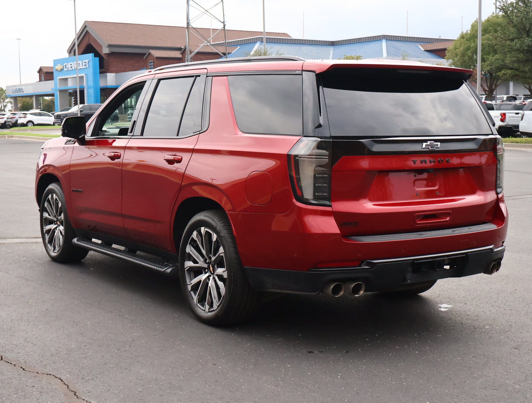 Used 2025 Chevrolet Tahoe Z71 w/ Z71 Off-Road Package AWD/4WD image 7