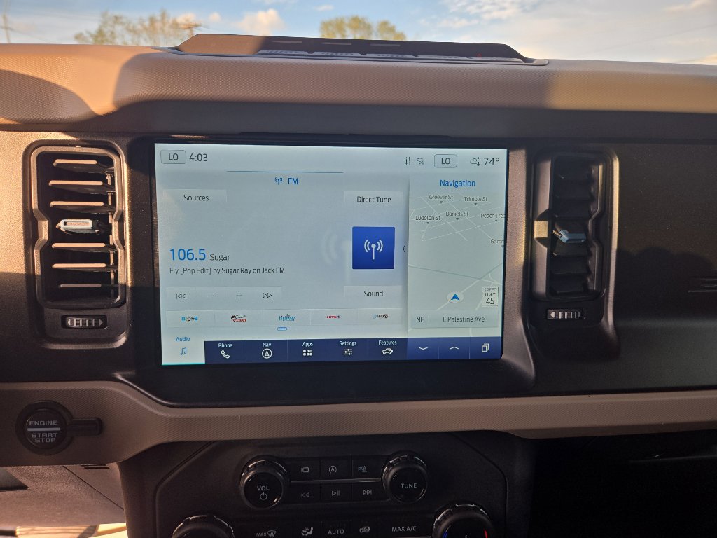 Used 2022 Ford Bronco Wildtrak image 9