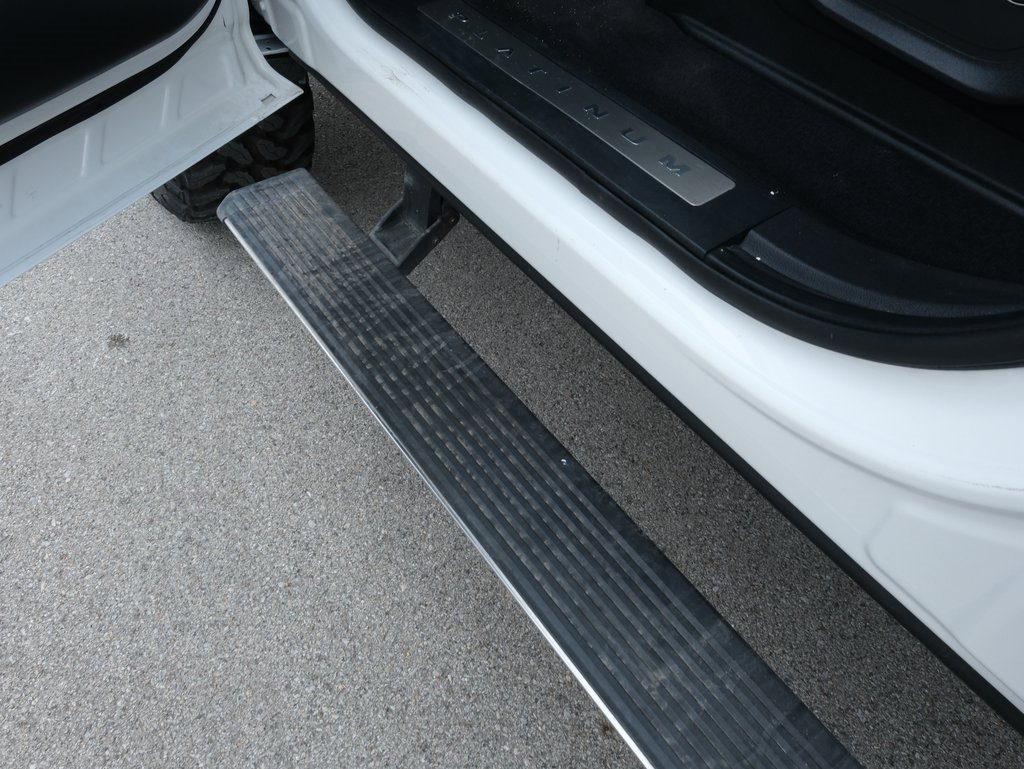 Used 2022 Ford F250 Platinum w/ FX4 Off-Road Package image 7