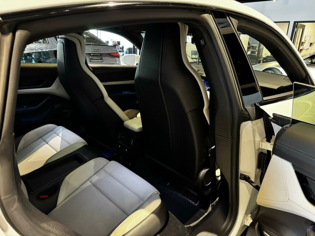 Used 2020 Porsche Taycan 4S image 25