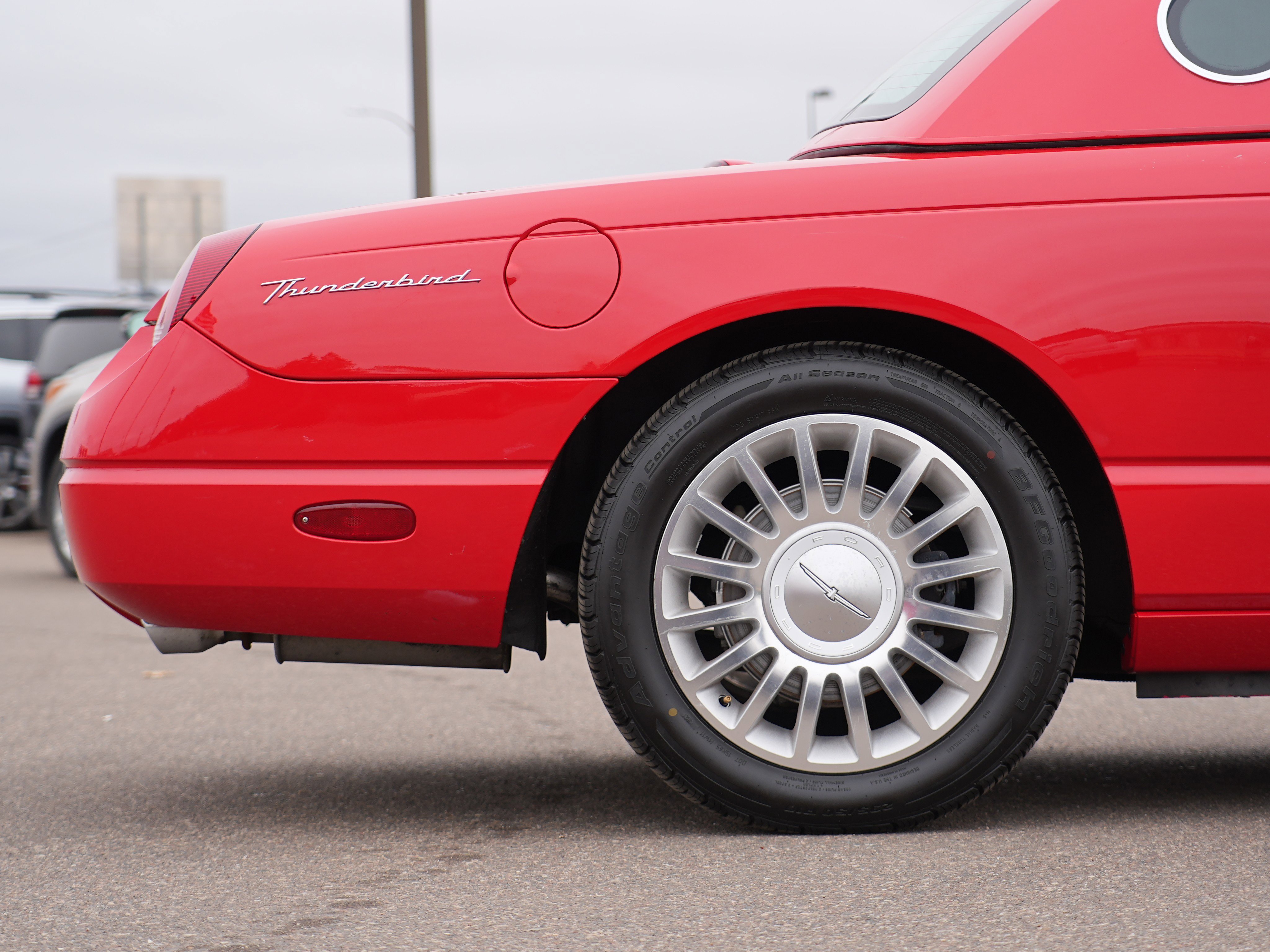 Used 2004 Ford Thunderbird Deluxe image 11