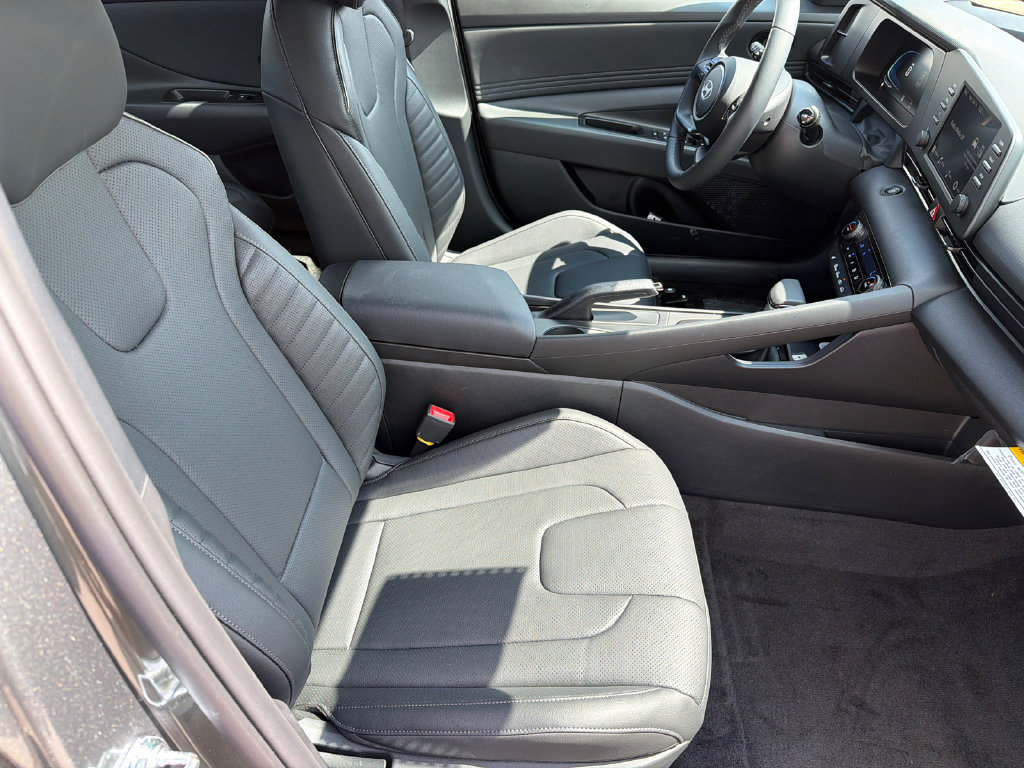 New 2026 Hyundai Elantra SEL Sport FWD image 14