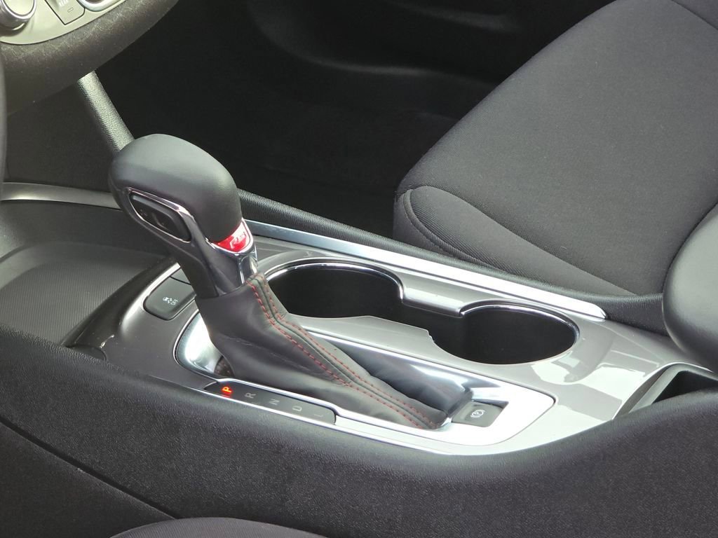 Used 2022 Chevrolet Malibu RS image 24