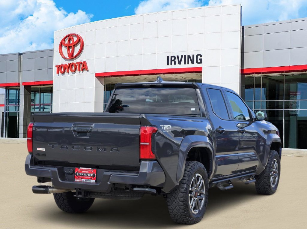 Used 2025 Toyota Tacoma TRD Sport AWD/4WD image 4