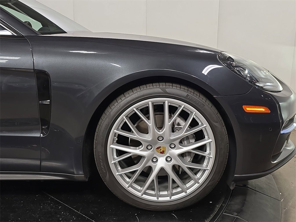 Used 2019 Porsche Panamera 4 image 11