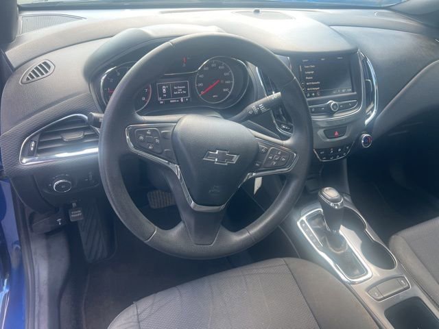 Used 2019 Chevrolet Cruze LT w/ RS Package image 7