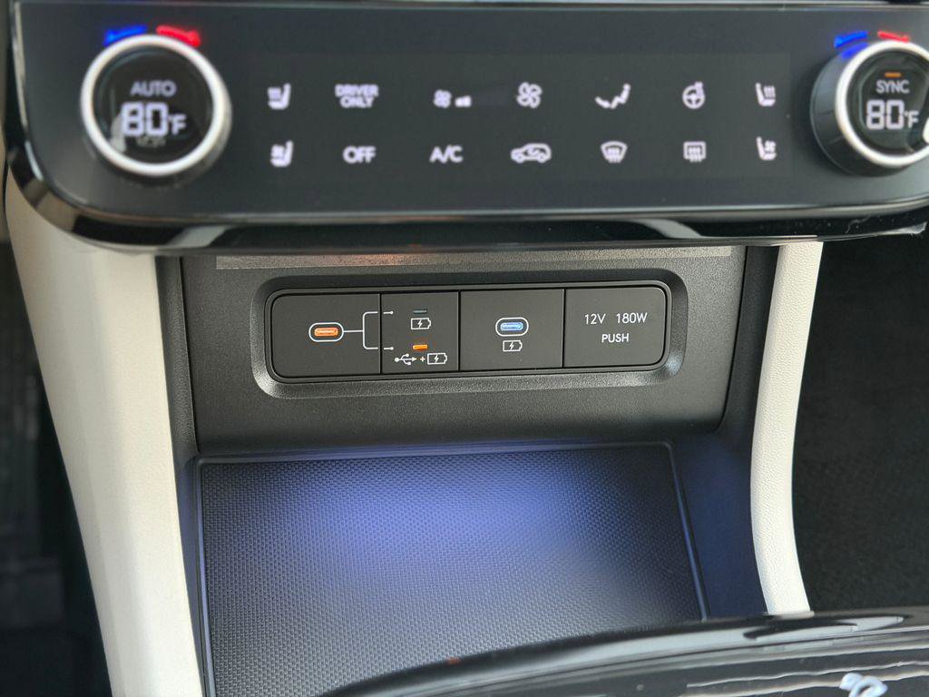 New 2026 Hyundai Tucson Limited image 18