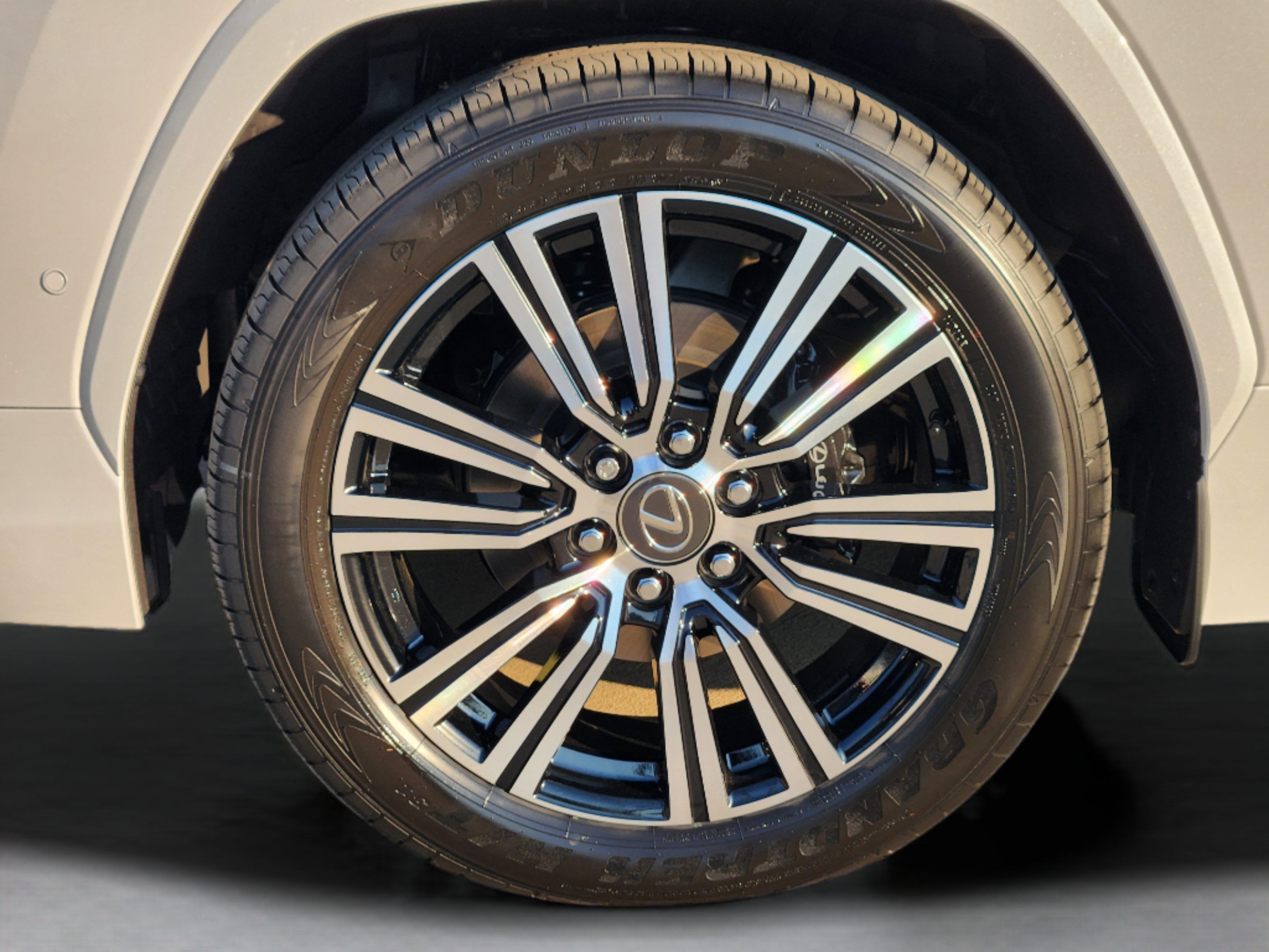New 2026 Lexus LX 700h Luxury AWD/4WD image 27