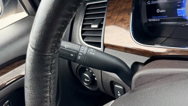 Used 2019 Ford Taurus Limited image 31