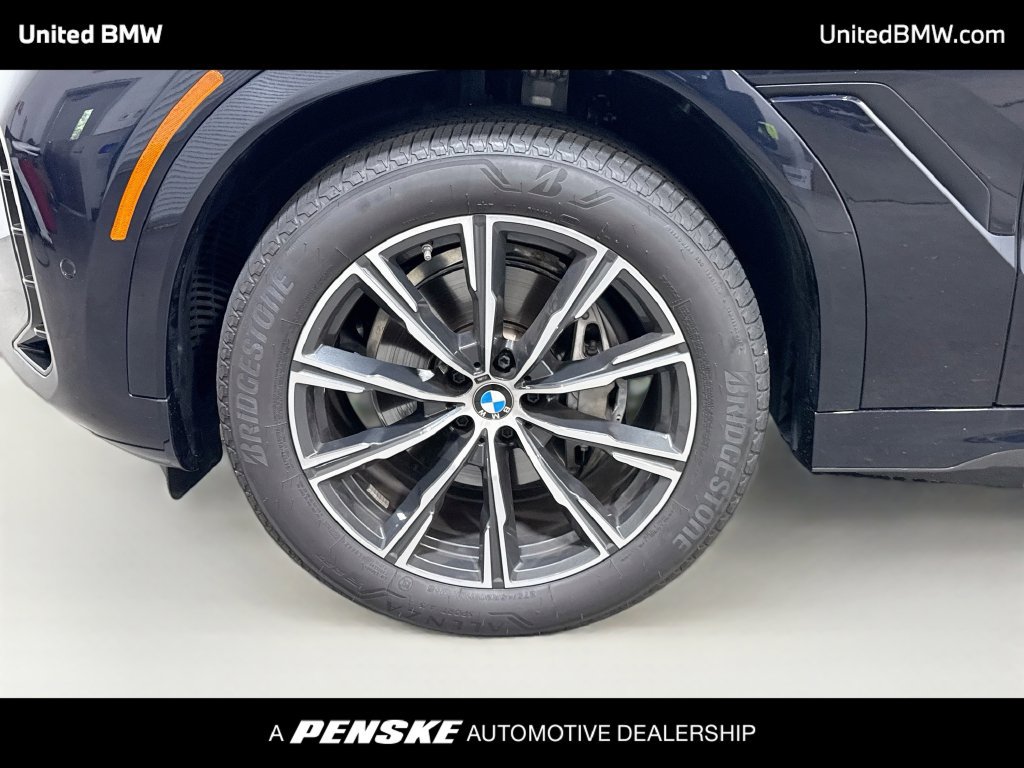 Certified 2026 BMW X6 xDrive40i AWD/4WD image 9