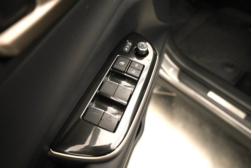 Used 2024 Toyota Crown XLE image 10