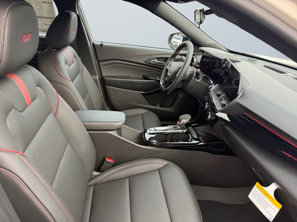 New 2026 Chevrolet Trax RS w/ Sunroof Package image 15
