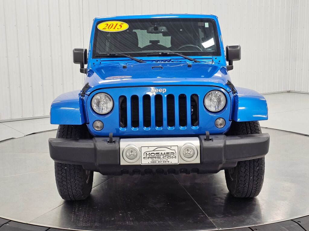 Used 2015 Jeep Wrangler Unlimited Sahara w/ Connectivity Group AWD/4WD image 8