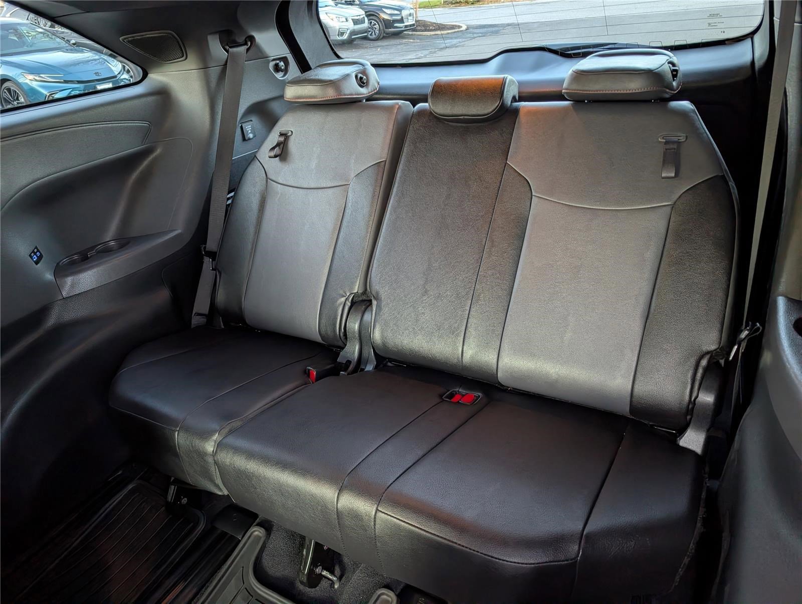 Used 2024 Toyota Sienna XSE w/ XSE Plus Package image 16