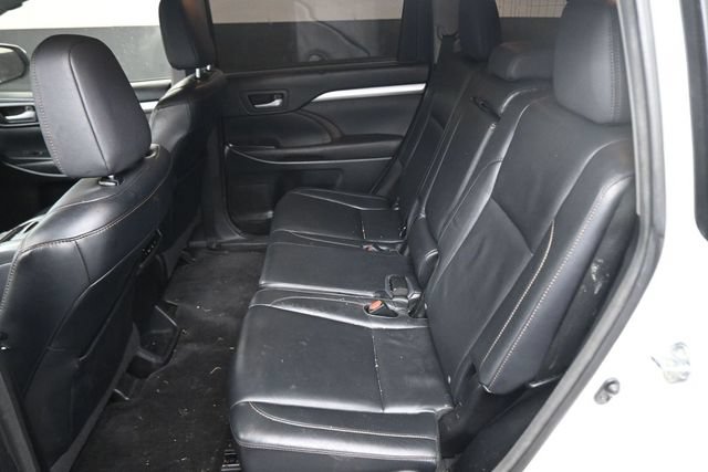Used 2015 Toyota Highlander XLE AWD/4WD image 20
