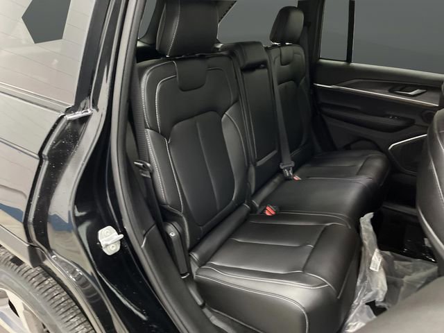 New 2025 Jeep Grand Cherokee Limited w/ Trailer Tow Package image 32