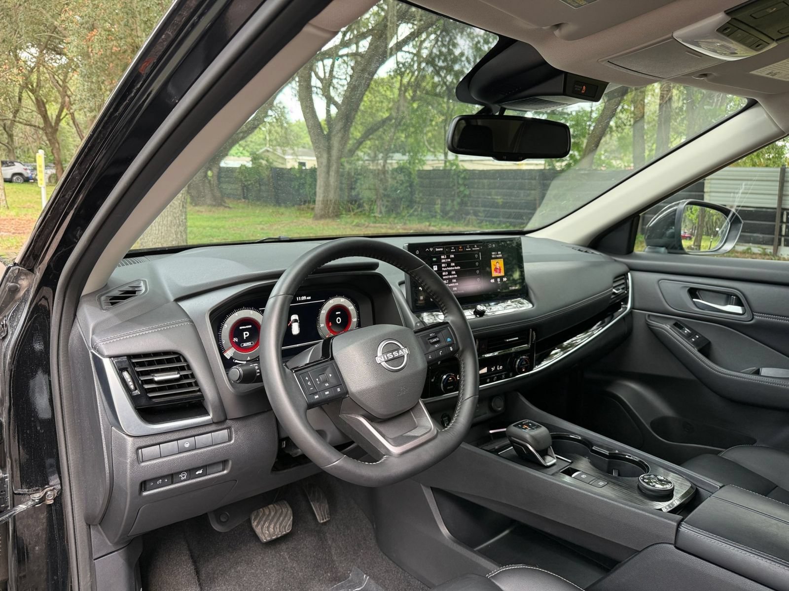 Used 2026 Nissan Rogue SL AWD/4WD image 33