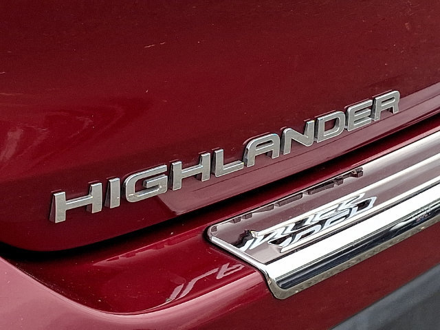 Used 2022 Toyota Highlander XLE AWD/4WD image 18