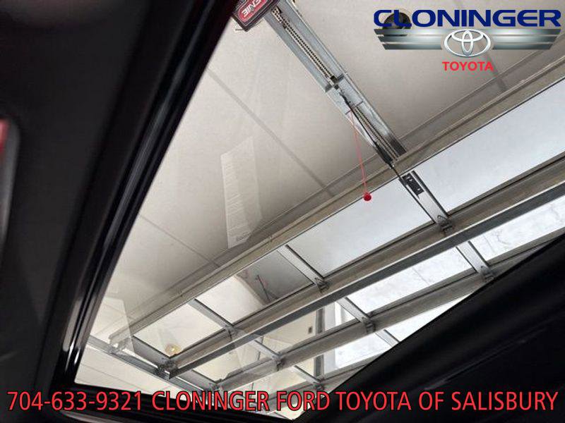 New 2025 Toyota RAV4 SE image 24