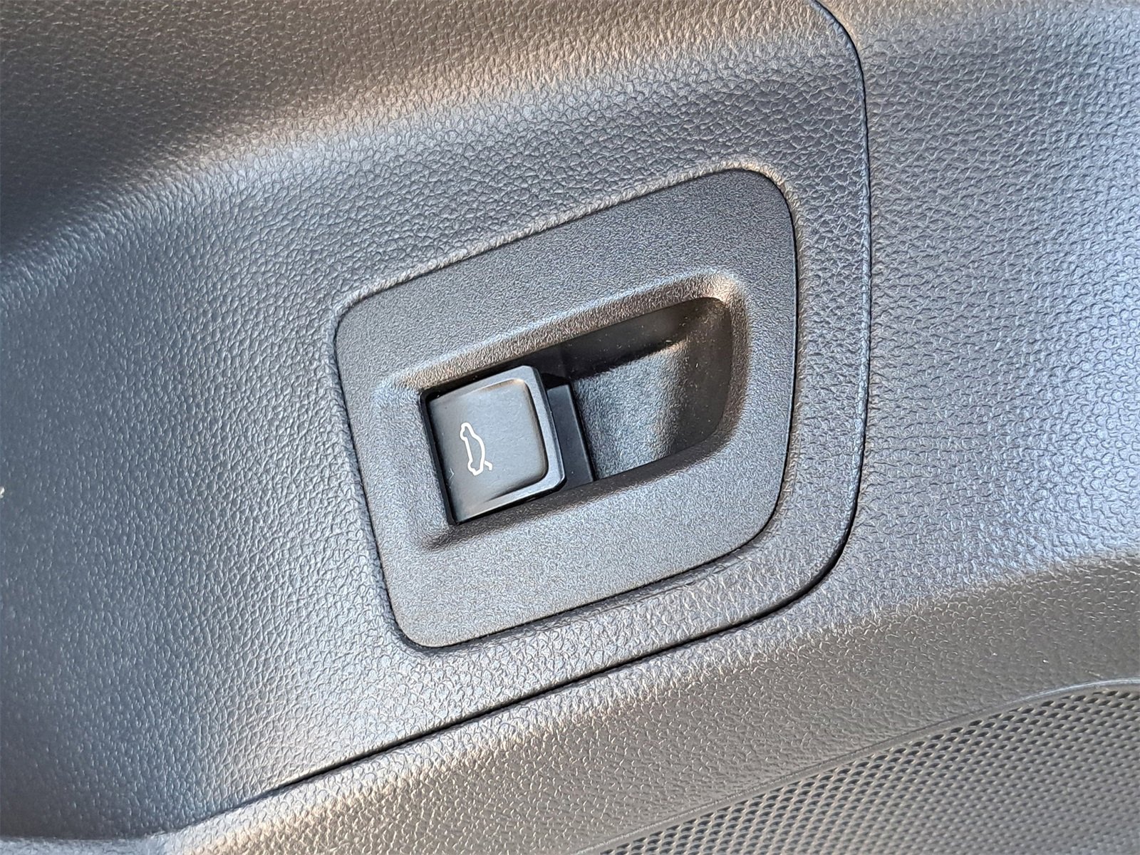 Used 2022 Volkswagen Atlas SEL image 35