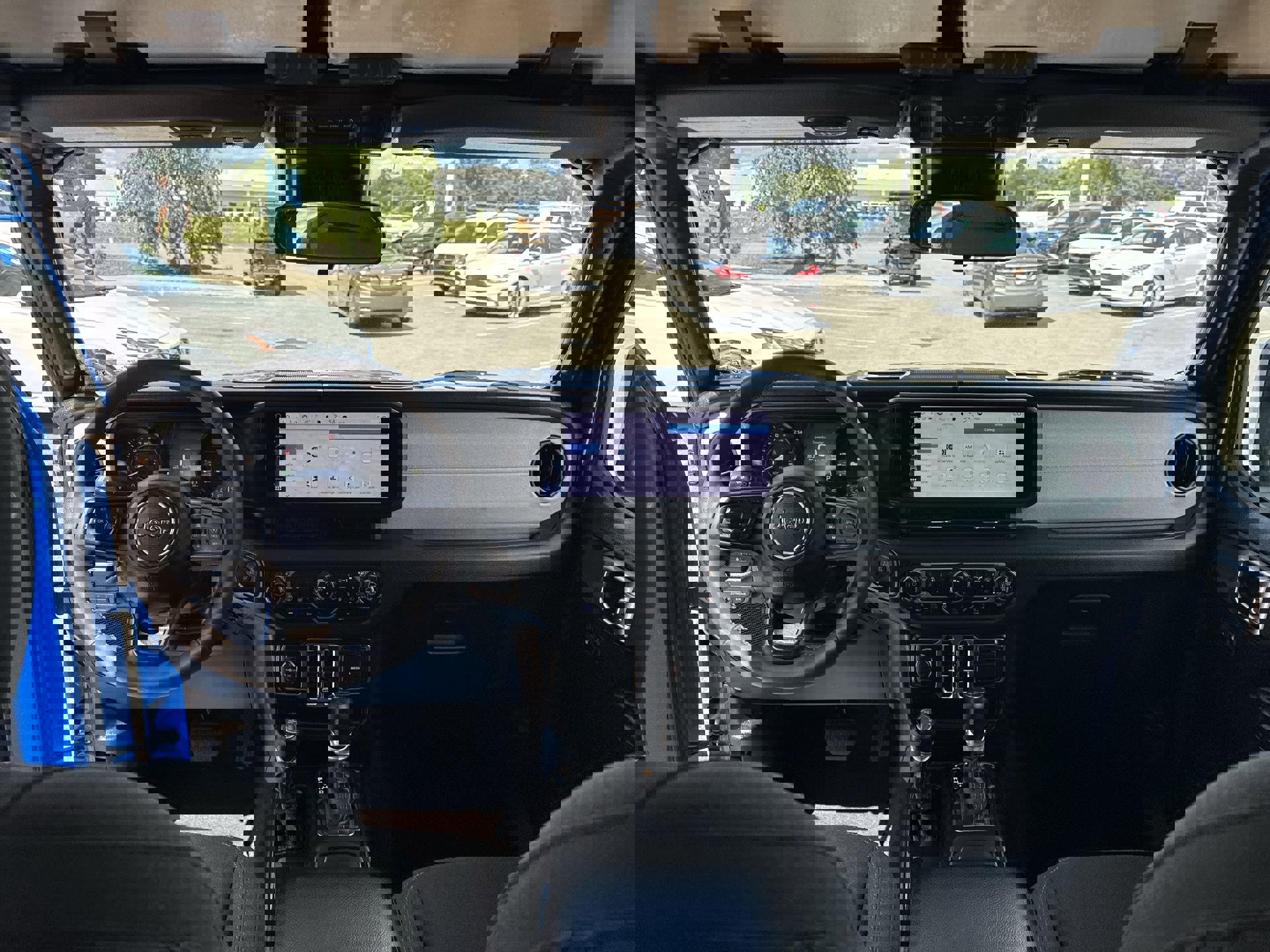 Used 2024 Jeep Wrangler Unlimited w/ Convenience Group image 19