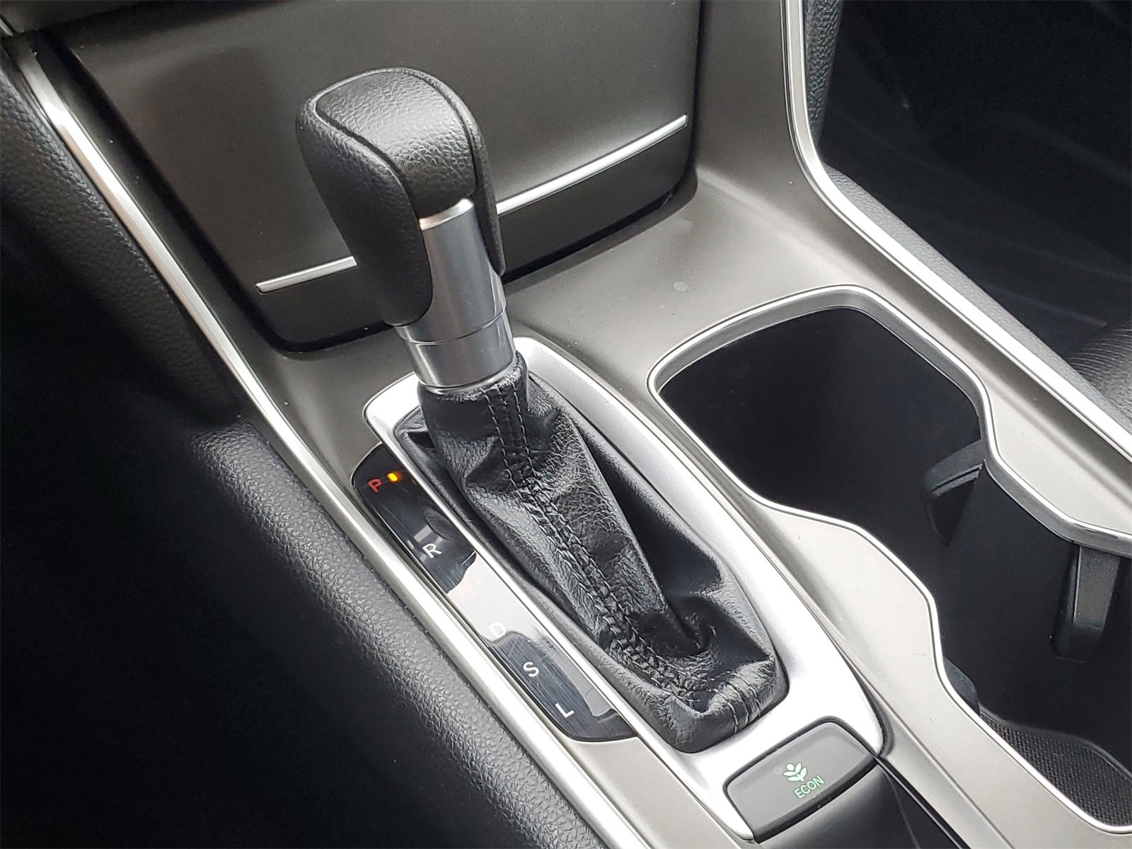 Used 2018 Honda Accord LX image 29