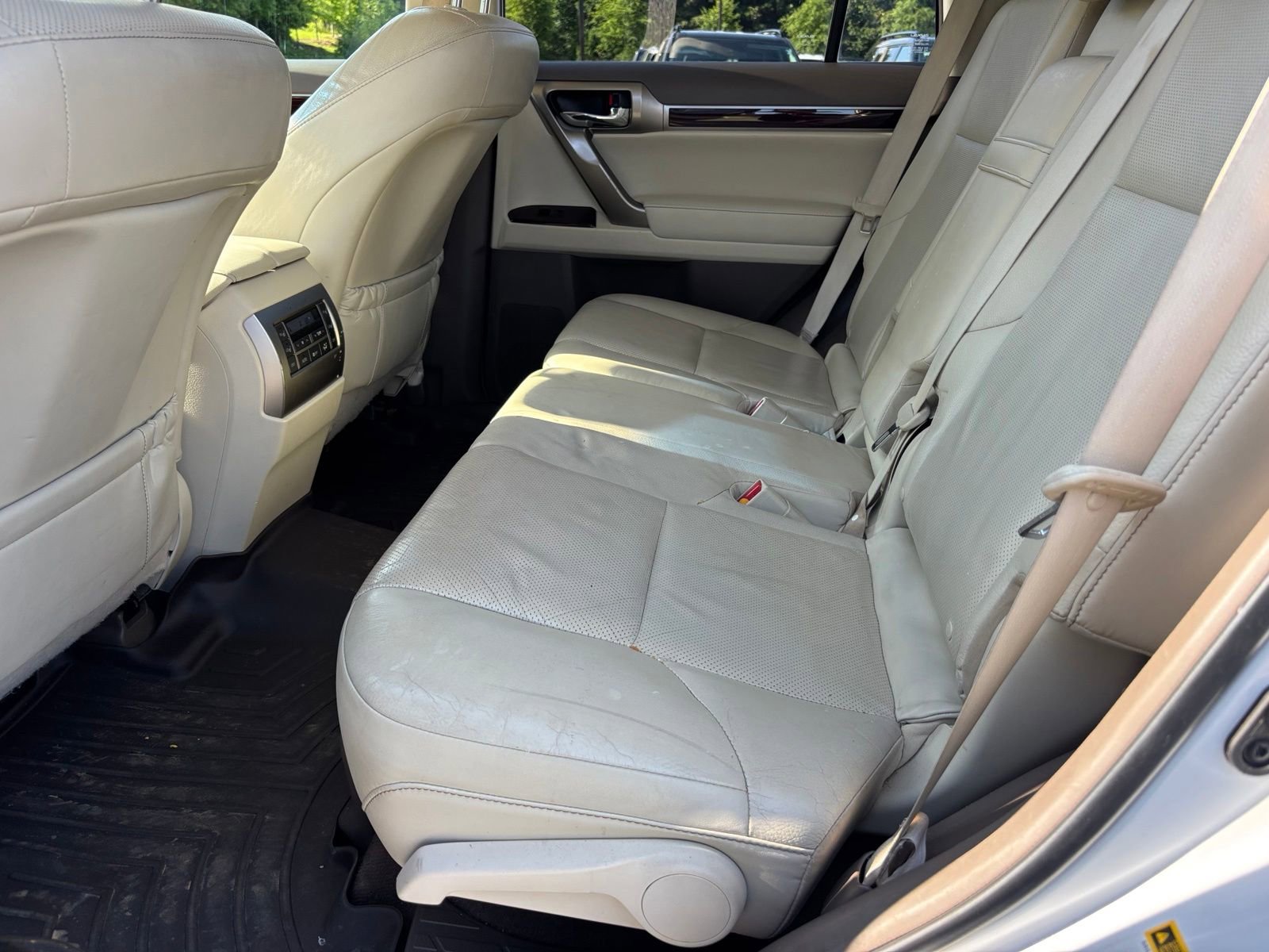 Used 2017 Lexus GX 460 Premium w/ Premium Package AWD/4WD image 6