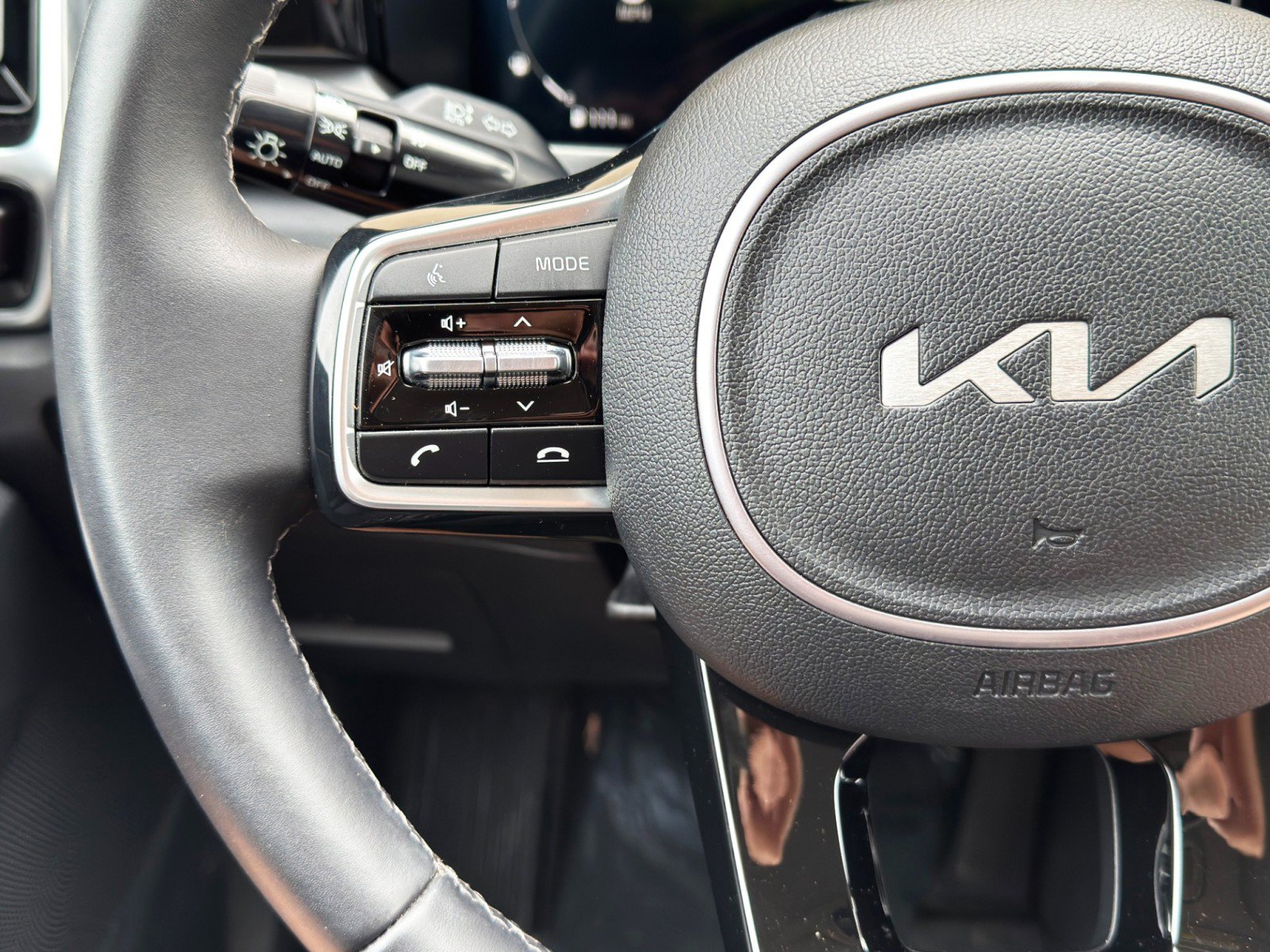 Used 2023 Kia Sorento SX AWD/4WD image 20