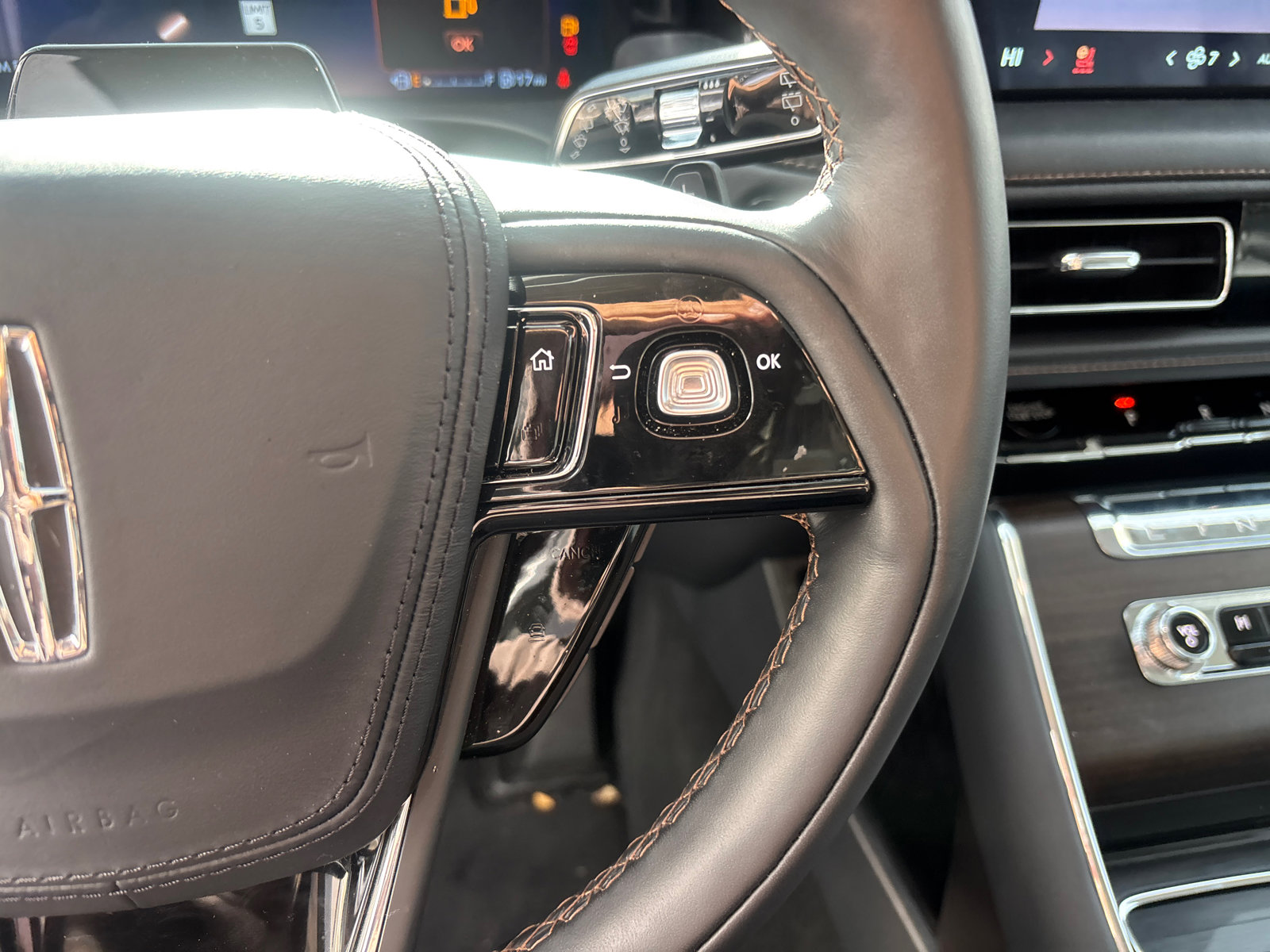 New 2025 Lincoln Aviator Reserve image 19