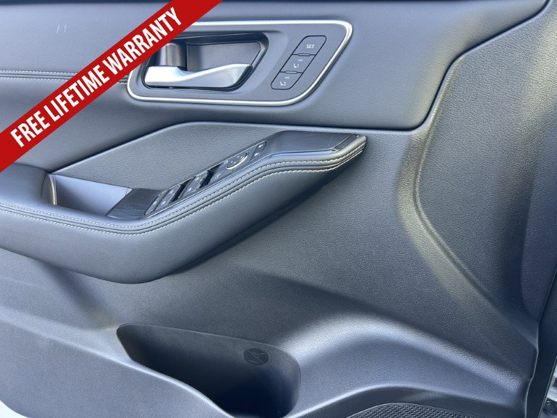 New 2026 Nissan Rogue Platinum w/ Platinum Premium Package image 19