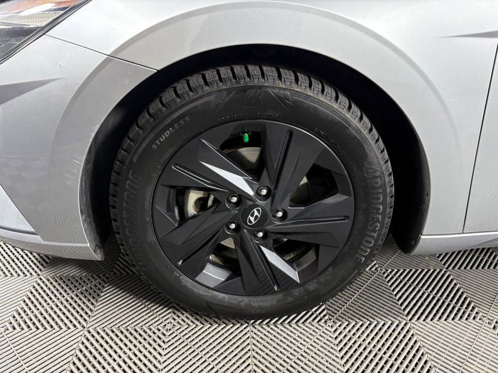 Used 2021 Hyundai Elantra SEL image 11