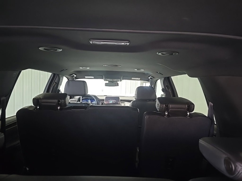 Used 2024 Chevrolet Suburban LT image 23