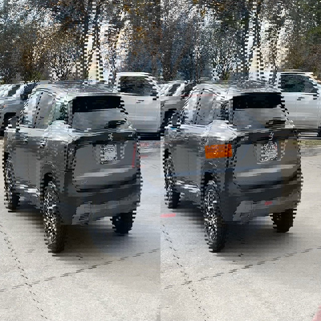 Used 2025 Nissan Kicks SV image 4