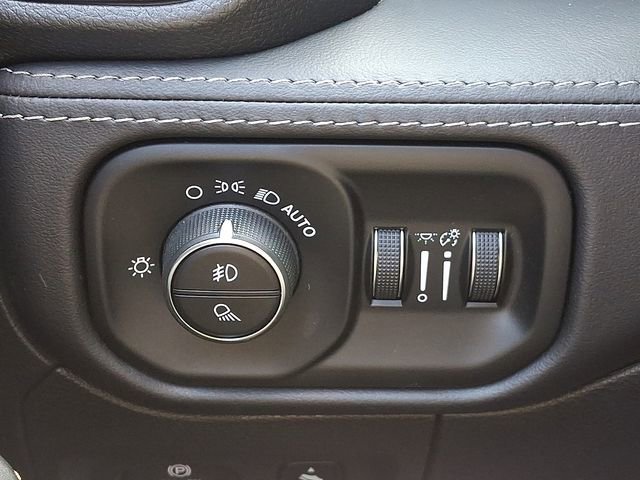 Used 2022 RAM 1500 Limited w/ Body Color Bumper Group image 29