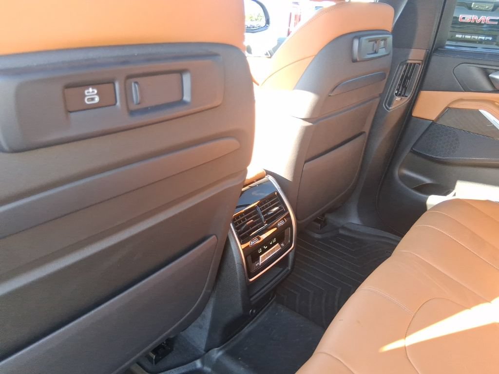 Used 2022 BMW X5 xDrive45e w/ M Sport Package AWD/4WD image 18