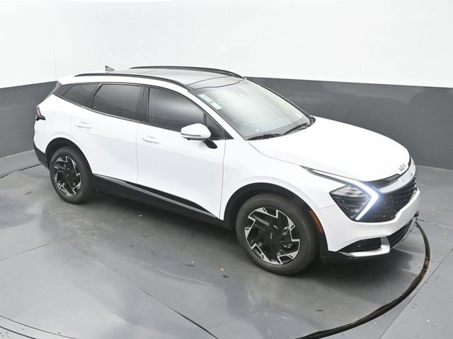 Used 2025 Kia Sportage SX image 13