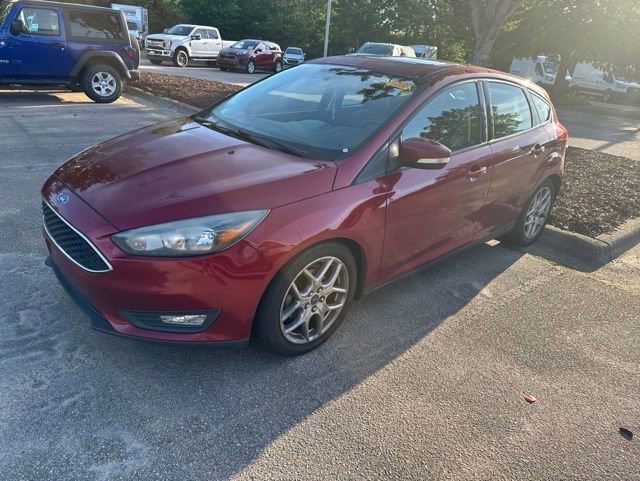 Used 2015 Ford Focus SE w/ Equipment Group 201A FWD image 3