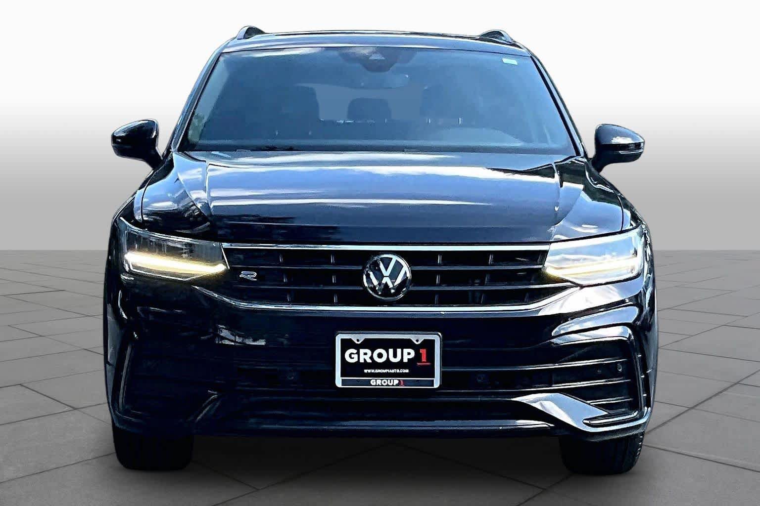 Used 2022 Volkswagen Tiguan SE R-Line FWD image 4