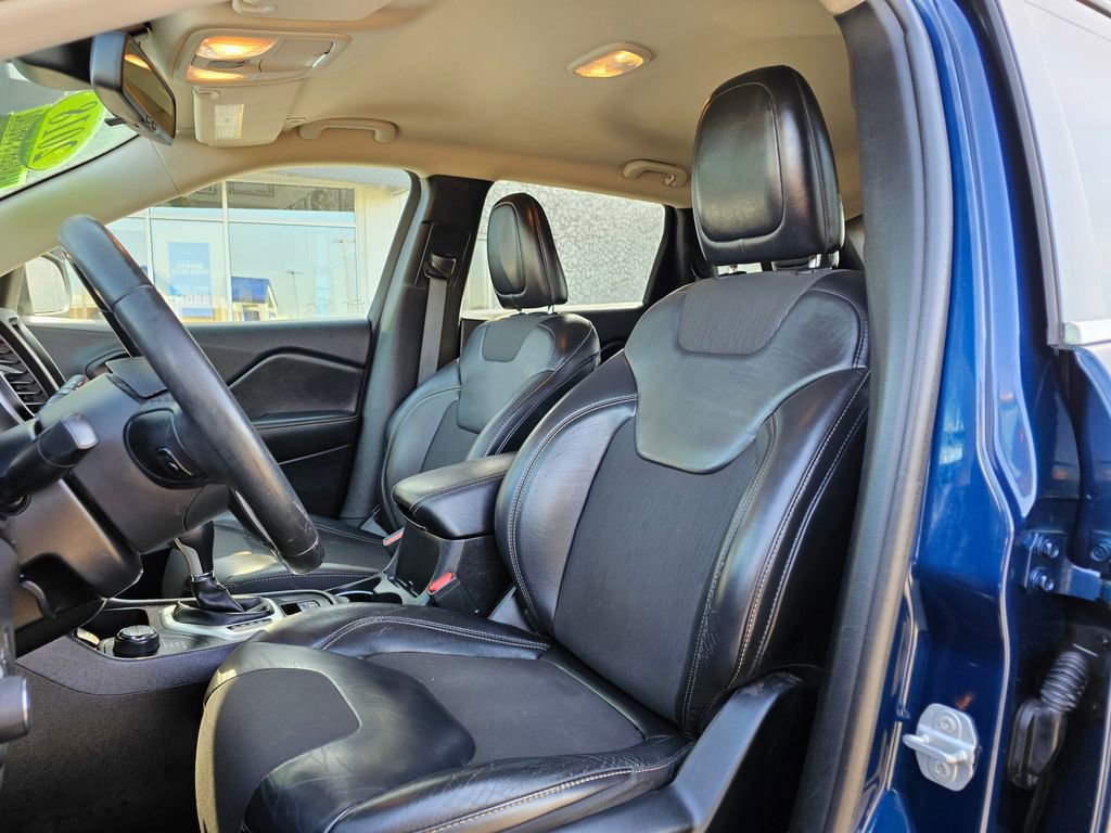 Used 2018 Jeep Cherokee Latitude Plus image 18