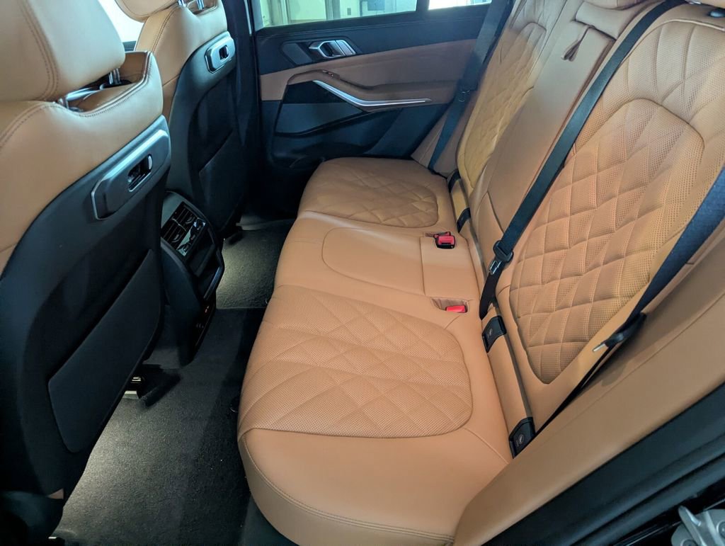 New 2026 BMW X5 sDrive40i w/ M Sport Package RWD image 12