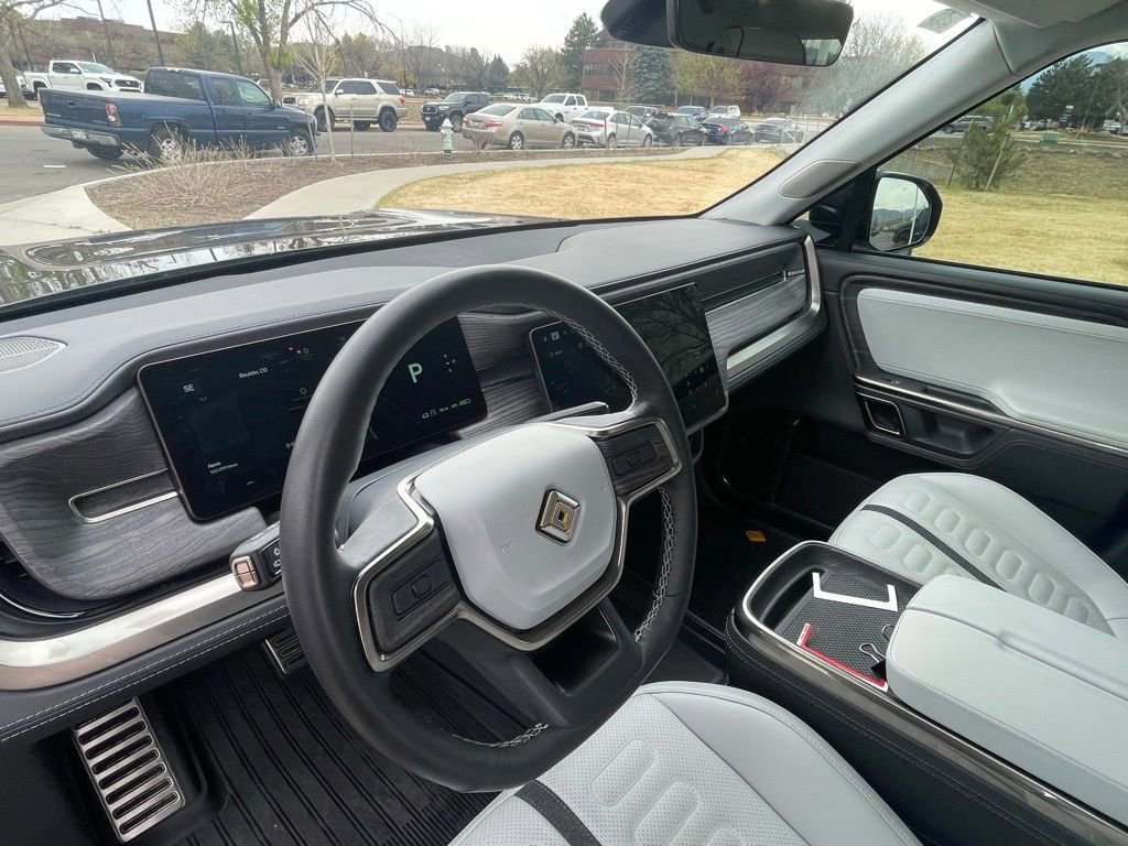Used 2023 Rivian R1S Launch Edition image 12